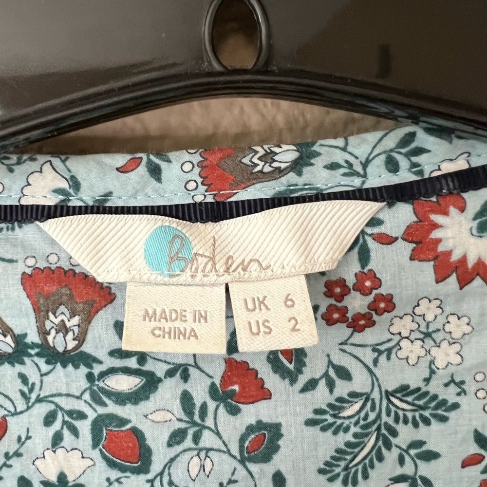 Boden Floral Ruffle Blouse - Picture 4 of 7